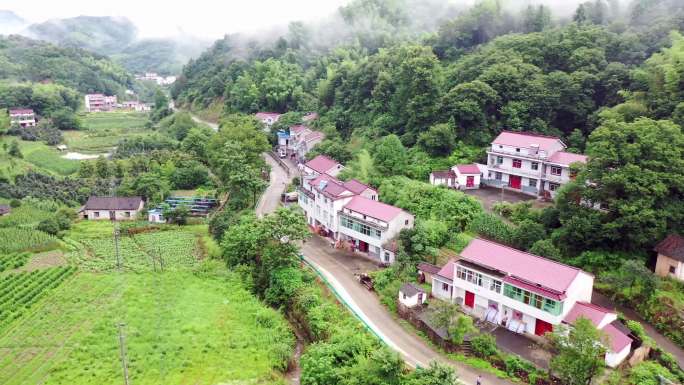 2-航拍大别山美丽山顶风景