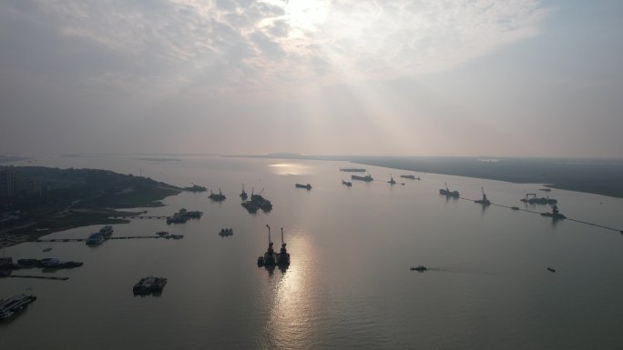 湖南岳阳洞庭湖风光洞庭湖大桥航拍 (1)