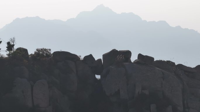 长焦旱地拔葱运镜航拍山东荣成石岛赤山主峰