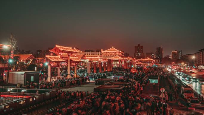 西安大雁塔节假日人流汹涌夜景延时