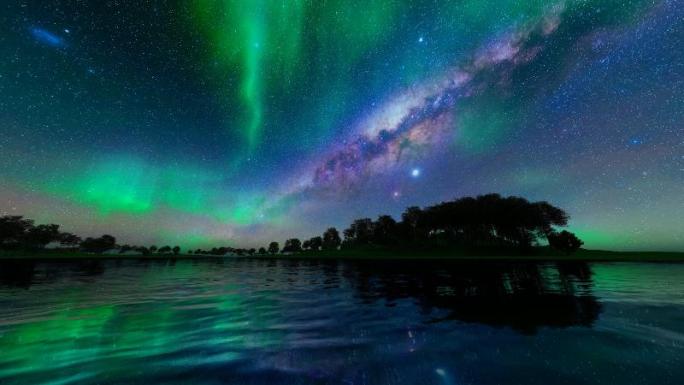 大海湖泊夜晚星空极光视频