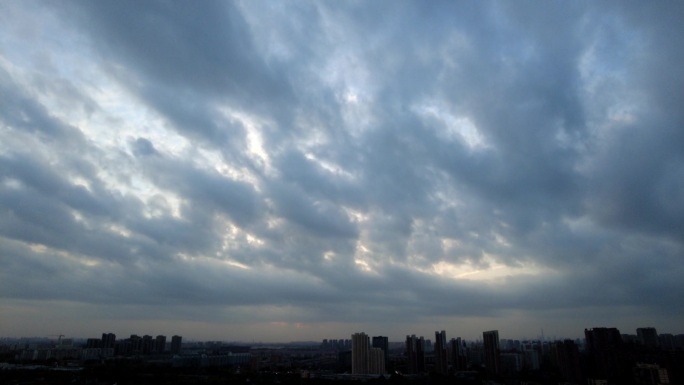 落日阴天乌云翻滚夕阳风云变幻阴转多云