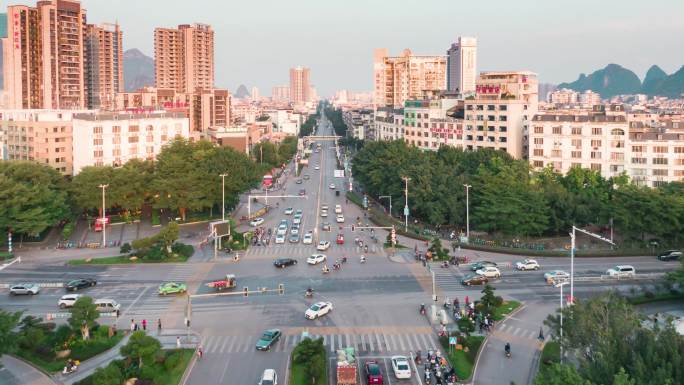 航拍城市 十字路口车流