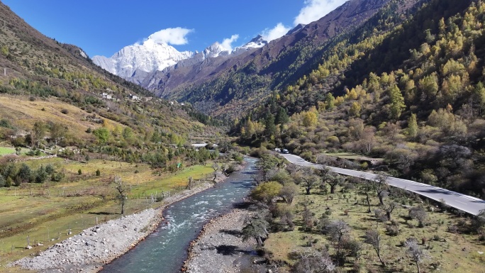 四姑娘山长坪沟秋景航拍