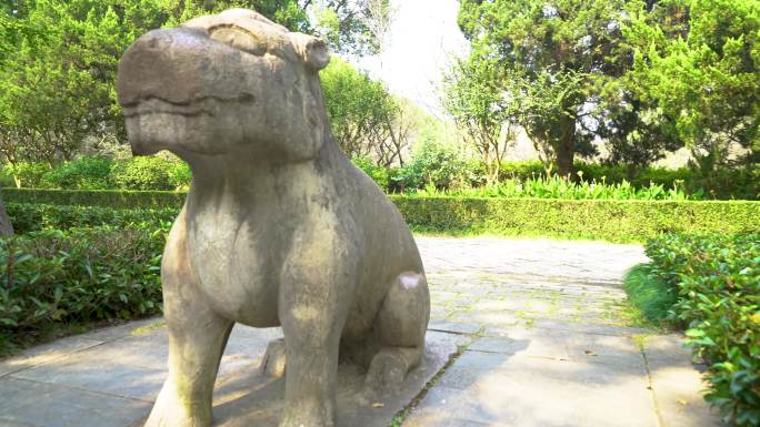 南京明孝陵风景区石象路石獬豸雕塑