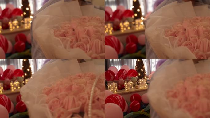 求婚现场嫁给我吧粉色玫瑰花彩色气球花束