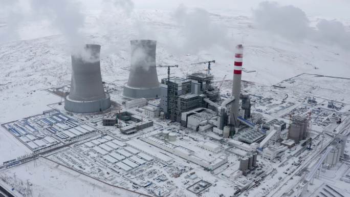 内蒙锡林郭勒盟雪地中的发电站