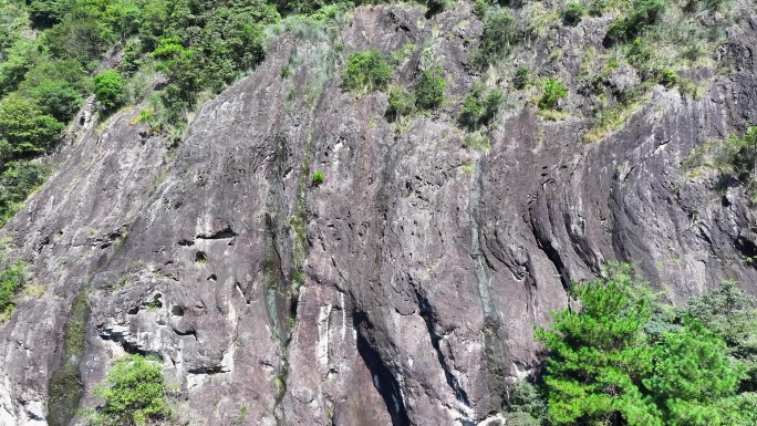 航拍福建漳州平和灵通山灵通岩风光