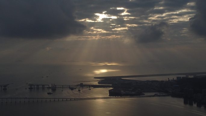 海上日出