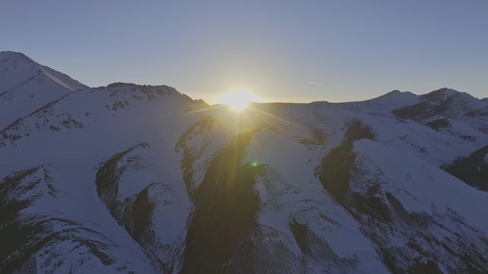 4k航拍祁连山 雪山 日落