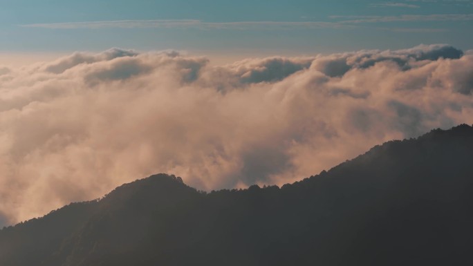 山川与云海风景