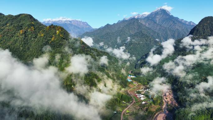 广袤山川大地群山峡谷村庄河流