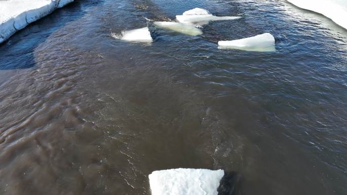 春季开河浮冰流水残冰