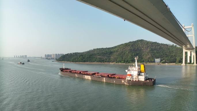 广东珠江口跟踪轮船全景航拍