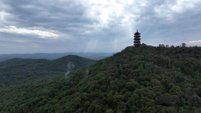 航拍襄阳古隆中风景区腾龙阁景点自然风光