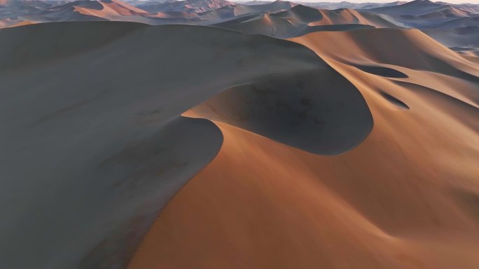 新疆库木塔格沙漠航拍（夕阳）