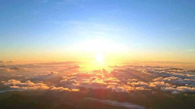 海南五指山热带雨林国家森林公园日出云海