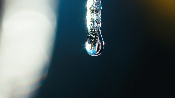 冰雪融化水滴水-水珠滴落一滴水