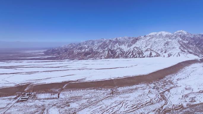 贺兰山 贺兰草原 雪景