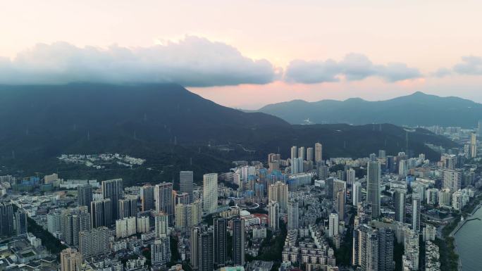 航拍深圳梧桐山落日云海，深圳盐田区风景