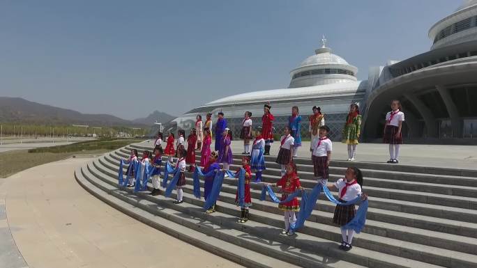 赛罕塔拉 唱歌 蒙古族儿童 少先队 民族