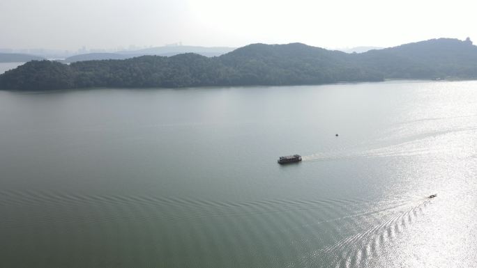 武汉东湖磨山景区落雁岛游船航拍38