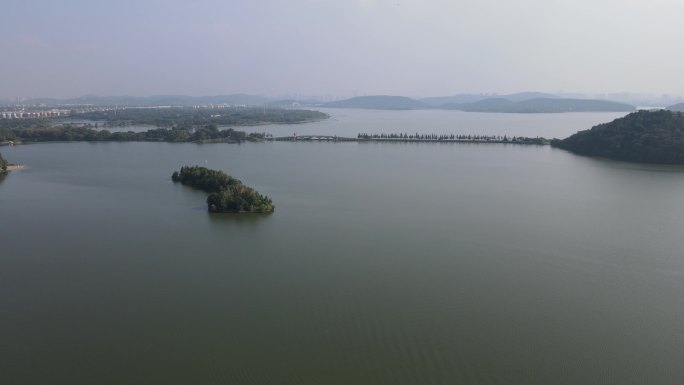 武汉东湖磨山景区落雁岛游船航拍40