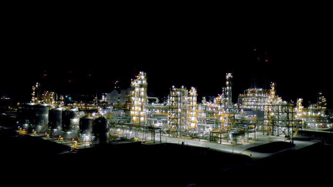 4K石油化工炼油厂化石工厂夜景航拍