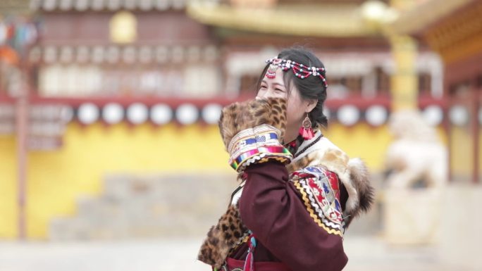 藏族少女 微笑 舞蹈