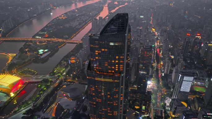 【4K超清】航拍广州周大福金融中心夜景