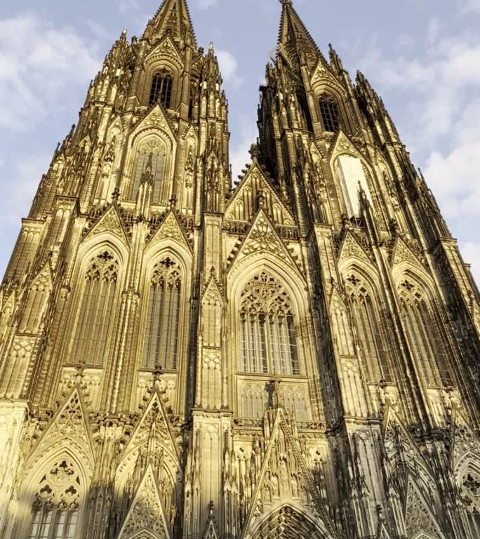 德国科隆大教堂正面全景竖屏