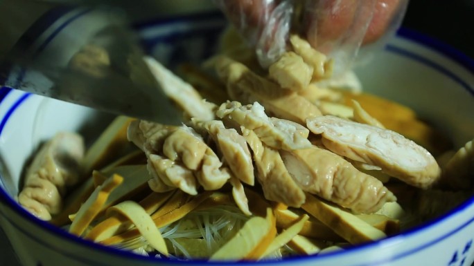 陕西美食 西安春发芽葫芦头泡馍