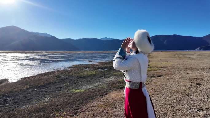 草原藏族女子
