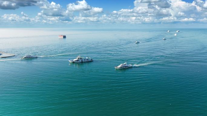 大海海面海水游轮