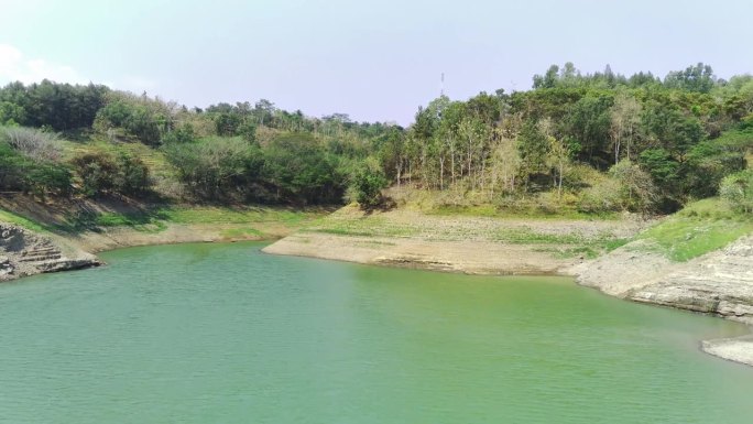 Waduk或water dam Wonorejo, Tulungagung是印度尼西亚东爪哇的一个美