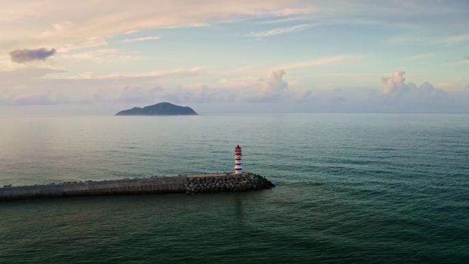 海南万宁神州半岛灯塔日出01