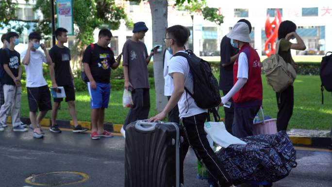 校园 大学生报道 深圳 环境 深职大