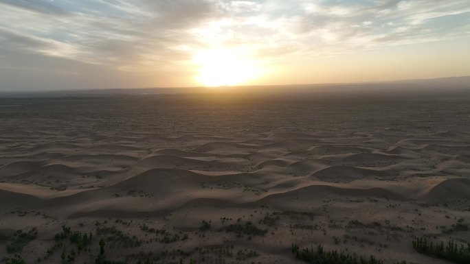 沙漠绿洲防沙治沙 巴丹吉林沙漠 甘肃张掖