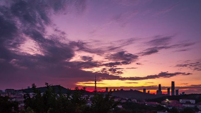 青岛市南区朝霞火烧云