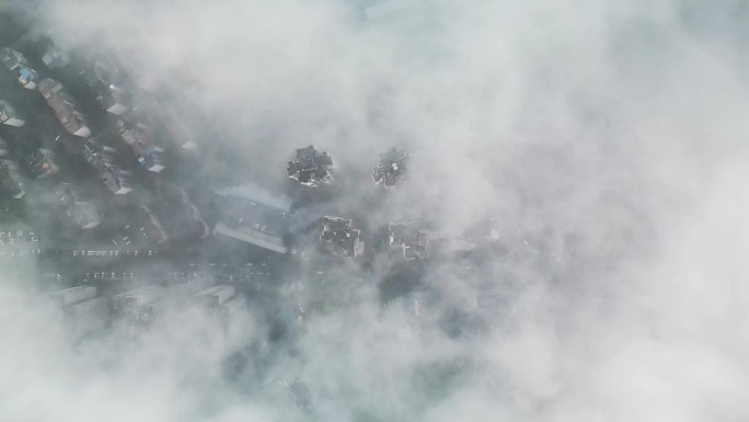大雾中的城市航拍（重庆北碚）4