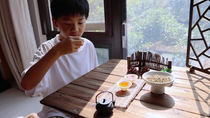 喝茶 茶文化 儿童喝茶 红茶金骏眉