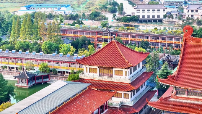 航拍扬州高旻寺运河河道寺庙塔游客全景空景