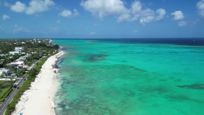 海岸线和加勒比海的鸟瞰图