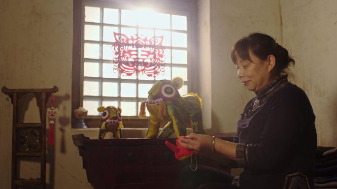 七八十年代农村妇女缝制手工艺品