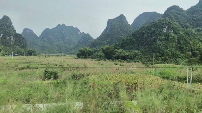 高速公路行驶风景窗外速度高速路驾驶视角