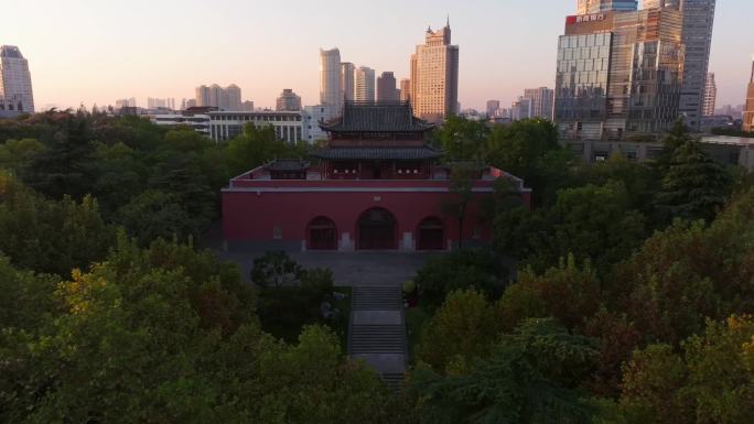 南京鼓楼公园秋季夕阳古建筑4K超清航拍