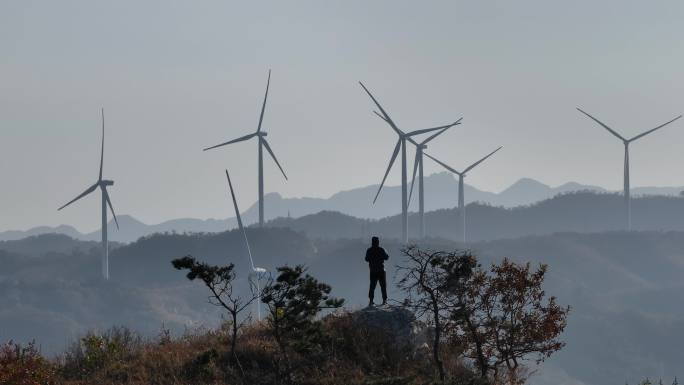 航拍烟台市牟平区双百山秋天山顶风景