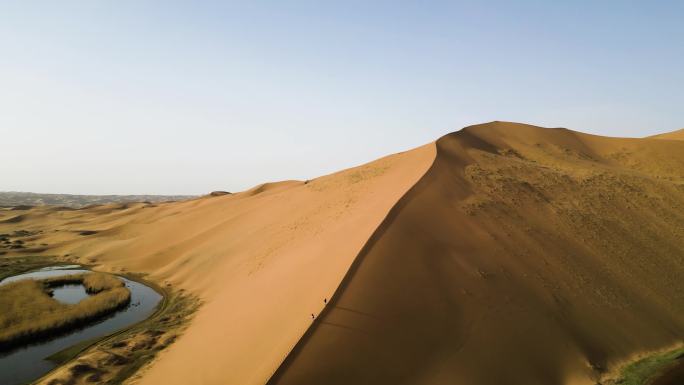 腾格里 沙漠湖泊 沙漠徒步