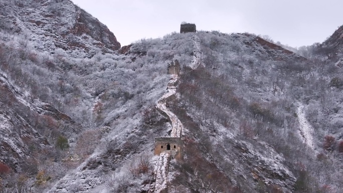 河北唐山迁西青山关长城雪景