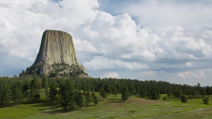 美丽的风暴在魔鬼塔，WY